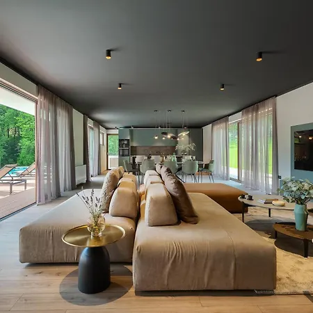 וילה Luxury Nicol Tireli - By Istrabook